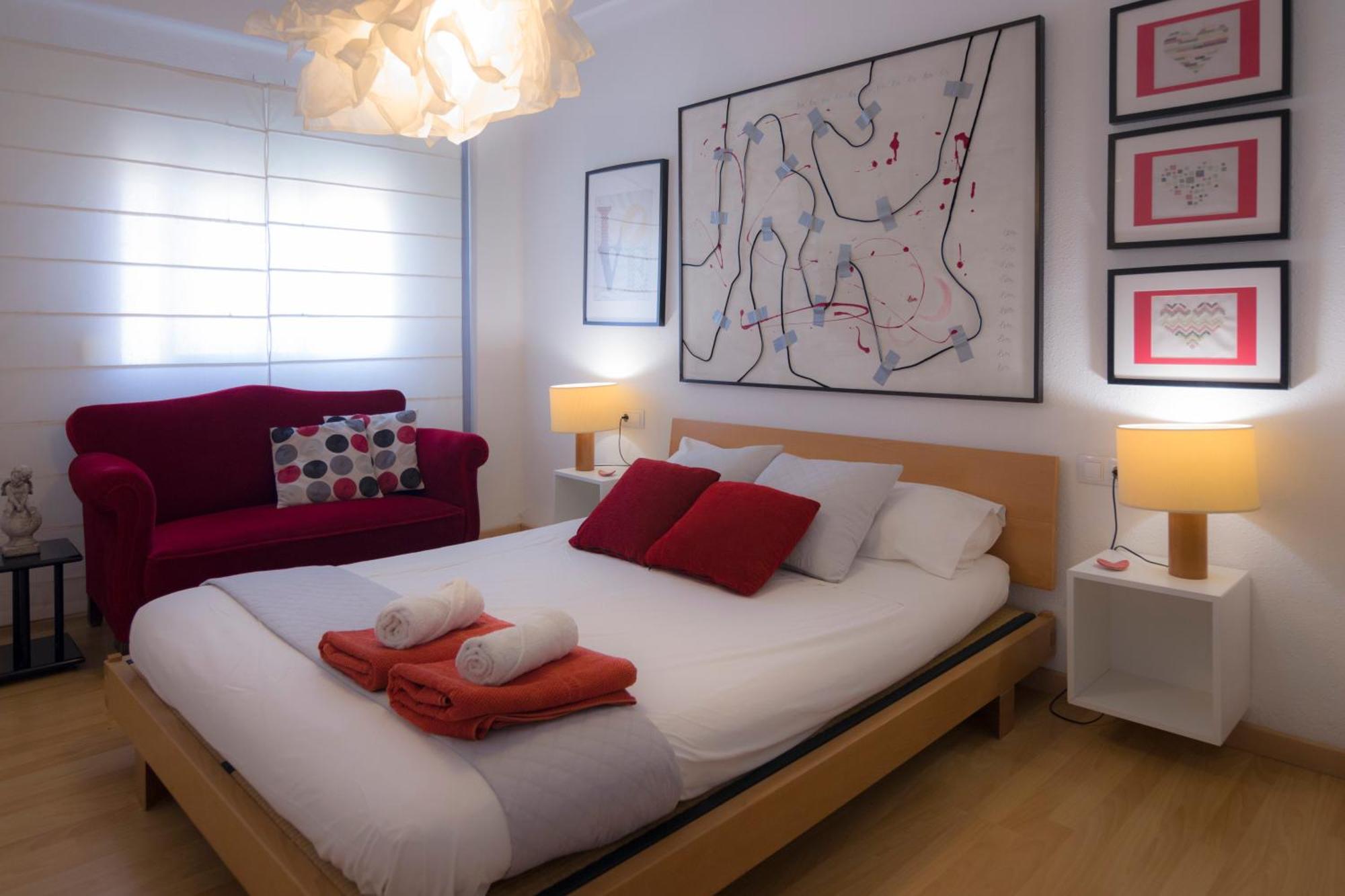 Luminoso. Comodo. Acogedor. Wifi. Junto A Ave 瓦伦西亚 外观 照片